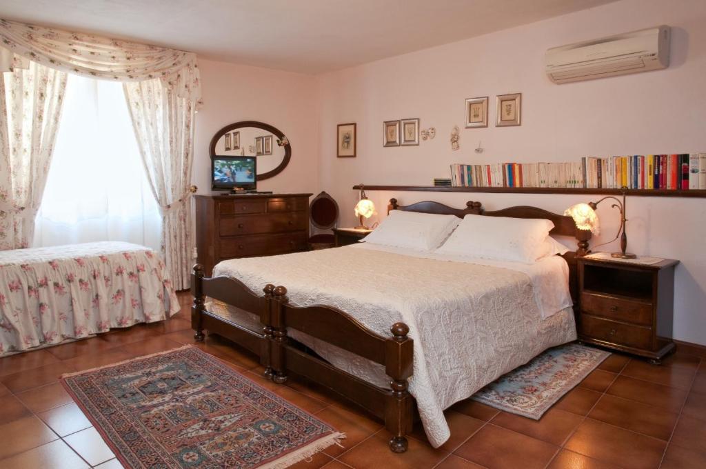 Bed&Breakfast Chiara Olbia Phòng bức ảnh