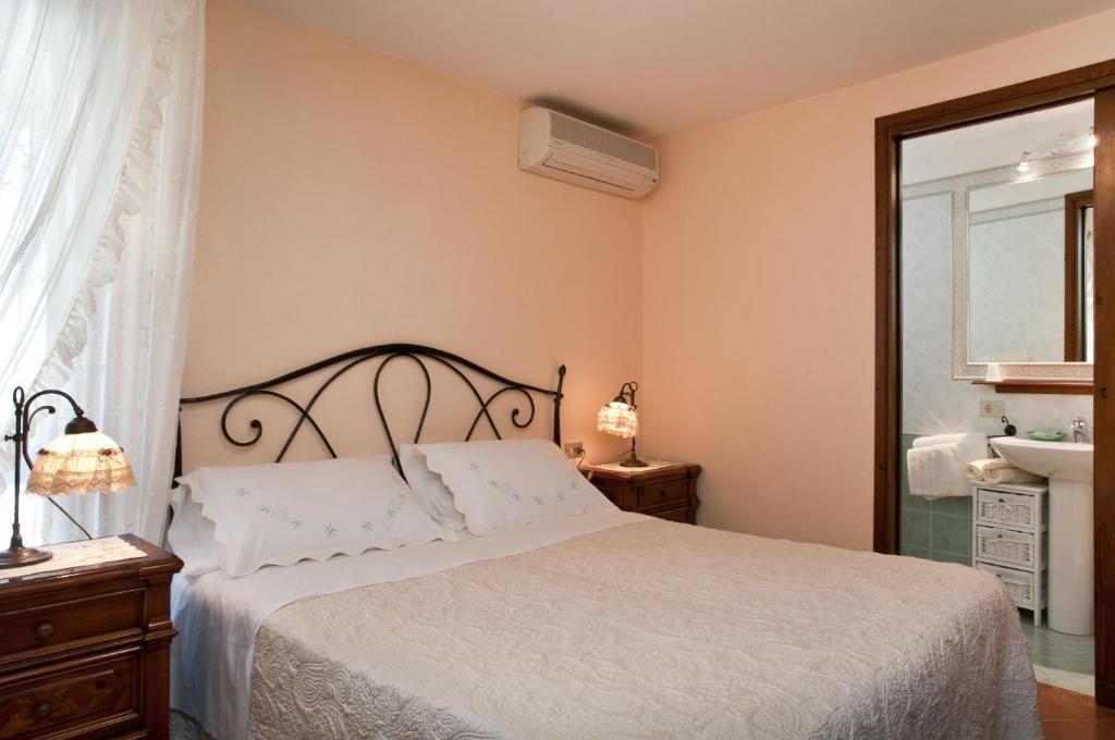 Bed&Breakfast Chiara Olbia Phòng bức ảnh